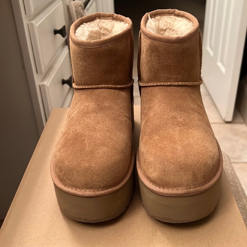 Ugg Mini Platform Boots